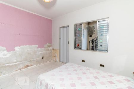 Casa à venda com 240m², 2 quartos e 4 vagasSuíte 2