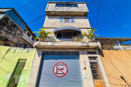 Casa à venda com 240m², 2 quartos e 4 vagasFachada