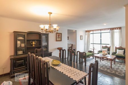 Apartamento à venda com 176m², 4 quartos e 3 vagas Apartamento à venda com 176m², 4 quartos e 3 vagasSala 1