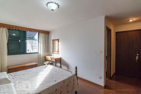 Apartamento à venda com 176m², 4 quartos e 3 vagas Apartamento à venda com 176m², 4 quartos e 3 vagasQuarto 1 Suíte