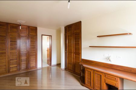 Apartamento à venda com 190m², 3 quartos e 2 vagasQuarto da suíte 2