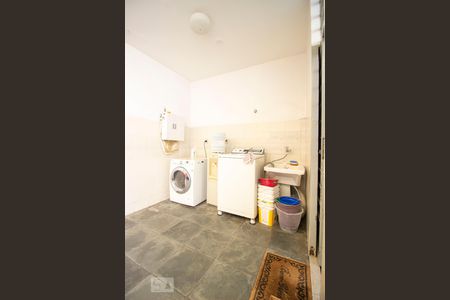 Casa à venda com 330m², 3 quartos e 2 vagasÁrea de Serviço