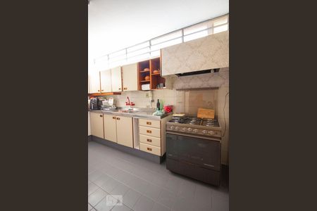 Casa à venda com 330m², 3 quartos e 2 vagasCozinha - Armários