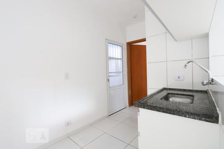 Cozinha de apartamento para alugar com 1 quarto, 45m² em Santa Teresinha, São Paulo
