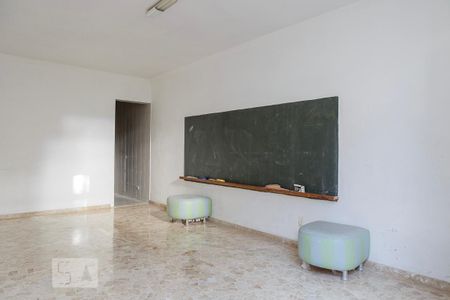 Apartamento para alugar com 120m², 3 quartos e 1 vaga Apartamento para alugar com 120m², 3 quartos e 1 vagaÁrea Comum
