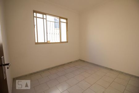 Quarto 1 de apartamento para alugar com 2 quartos, 55m² em Parque Copacabana, Belo Horizonte
