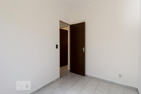 Quarto 2 de apartamento para alugar com 2 quartos, 55m² em Parque Copacabana, Belo Horizonte
