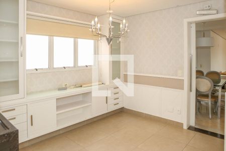 Apartamento à venda com 220m², 4 quartos e 4 vagasCozinha