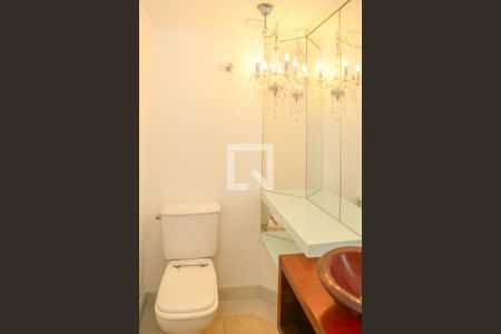 Apartamento à venda com 220m², 4 quartos e 4 vagasLavabo