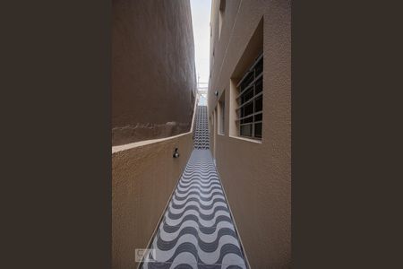 Casa para alugar com 40m², 1 quarto e sem vaga Casa para alugar com 40m², 1 quarto e sem vagaCorredor de entrada