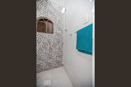 Banheiro Social de kitnet/studio para alugar com 1 quarto, 30m² em Centro, Niterói