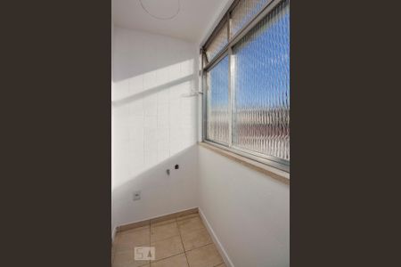 Apartamento à venda com 77m², 2 quartos e 1 vaga Apartamento à venda com 77m², 2 quartos e 1 vagaLavanderia