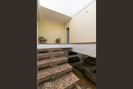 Escadas de casa à venda com 3 quartos, 340m² em Vila Regente Feijó, São Paulo