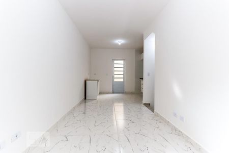 Sala de casa de condomínio para alugar com 2 quartos, 58m² em Vila Constança, São Paulo