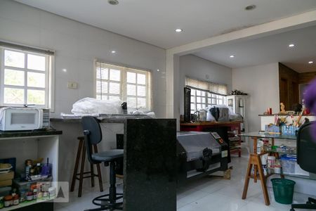 Casa à venda com 475m², 4 quartos e 5 vagas Casa à venda com 475m², 4 quartos e 5 vagasCasa anexa - Cozinha/Ateliê