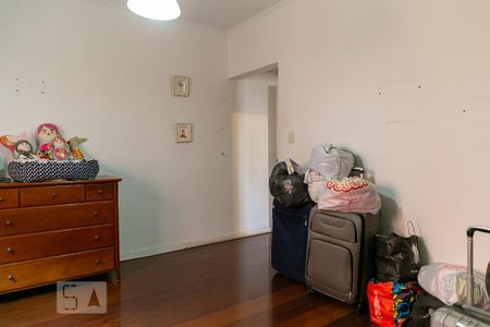 Casa à venda com 475m², 4 quartos e 5 vagas Casa à venda com 475m², 4 quartos e 5 vagasSuíte 3