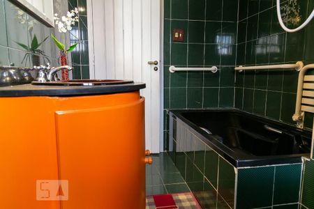 Casa à venda com 475m², 4 quartos e 5 vagas Casa à venda com 475m², 4 quartos e 5 vagasBanheiro suíte 3