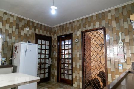 Casa à venda com 475m², 4 quartos e 5 vagas Casa à venda com 475m², 4 quartos e 5 vagasCozinha