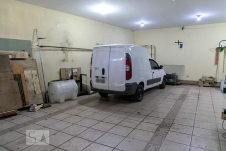 Casa à venda com 475m², 4 quartos e 5 vagas Casa à venda com 475m², 4 quartos e 5 vagasGaragem