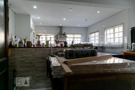 Casa à venda com 475m², 4 quartos e 5 vagas Casa à venda com 475m², 4 quartos e 5 vagasCasa anexa