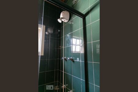 Casa à venda com 475m², 4 quartos e 5 vagas Casa à venda com 475m², 4 quartos e 5 vagasBanheiro suíte 2