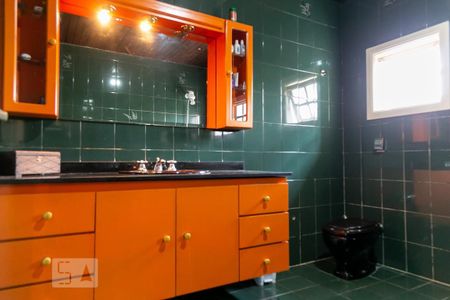 Casa à venda com 475m², 4 quartos e 5 vagas Casa à venda com 475m², 4 quartos e 5 vagasBanheiro suíte 1