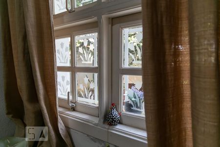 Casa à venda com 475m², 4 quartos e 5 vagas Casa à venda com 475m², 4 quartos e 5 vagasCasa anexa - Vista