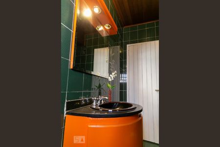 Casa à venda com 475m², 4 quartos e 5 vagas Casa à venda com 475m², 4 quartos e 5 vagasBanheiro suíte 3