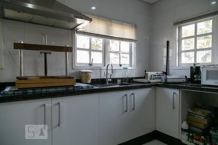 Casa à venda com 475m², 4 quartos e 5 vagas Casa à venda com 475m², 4 quartos e 5 vagasCasa anexa - Cozinha/Ateliê