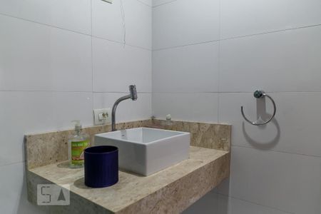 Casa à venda com 475m², 4 quartos e 5 vagas Casa à venda com 475m², 4 quartos e 5 vagasCasa anexa - Banheiro