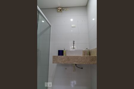 Casa à venda com 475m², 4 quartos e 5 vagas Casa à venda com 475m², 4 quartos e 5 vagasCasa anexa - Banheiro