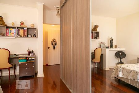 Casa à venda com 475m², 4 quartos e 5 vagas Casa à venda com 475m², 4 quartos e 5 vagasSuíte 2