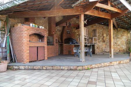 Casa à venda com 475m², 4 quartos e 5 vagas Casa à venda com 475m², 4 quartos e 5 vagasChurrasqueira