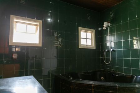 Casa à venda com 475m², 4 quartos e 5 vagas Casa à venda com 475m², 4 quartos e 5 vagasBanheiro suíte 1