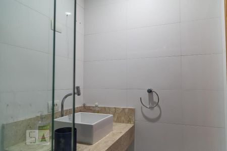 Casa à venda com 475m², 4 quartos e 5 vagas Casa à venda com 475m², 4 quartos e 5 vagasCasa anexa - Banheiro