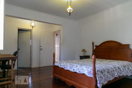 Casa à venda com 475m², 4 quartos e 5 vagas Casa à venda com 475m², 4 quartos e 5 vagasSuíte 1