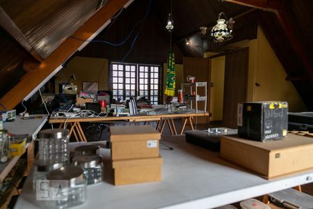 Casa à venda com 475m², 4 quartos e 5 vagas Casa à venda com 475m², 4 quartos e 5 vagasSótão