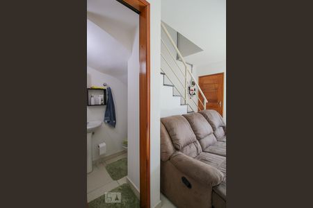 Lavabo de casa de condomínio para alugar com 2 quartos, 90m² em Itaquera, São Paulo