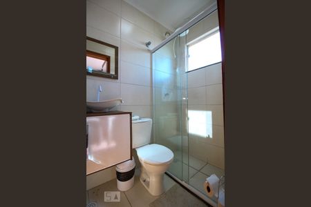 Casa de condomínio à venda com 90m², 2 quartos e 2 vagasBanheiro da Suíte