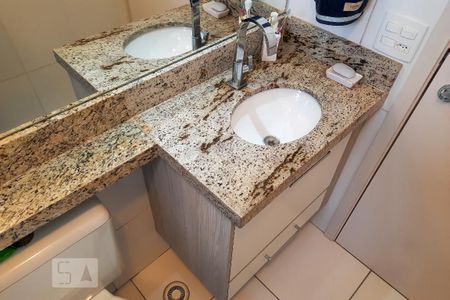 Apartamento à venda com 60m², 2 quartos e 1 vaga Apartamento à venda com 60m², 2 quartos e 1 vagaBanheiro