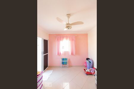 Casa à venda com 210m², 3 quartos e 2 vagas Casa à venda com 210m², 3 quartos e 2 vagasQuarto 2