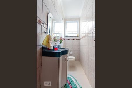 Casa à venda com 210m², 3 quartos e 2 vagas Casa à venda com 210m², 3 quartos e 2 vagasBanheiro 2