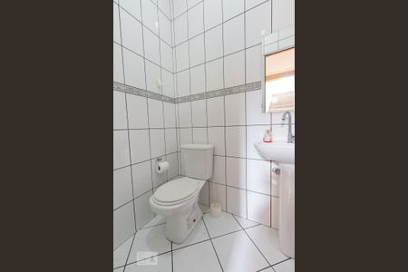 Casa à venda com 210m², 3 quartos e 2 vagasBanheiro churrasqueira