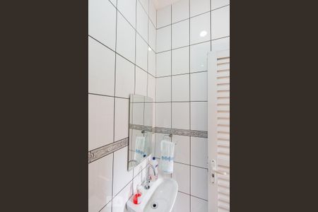 Casa à venda com 210m², 3 quartos e 2 vagasBanheiro churrasqueira