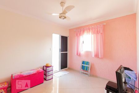 Casa à venda com 210m², 3 quartos e 2 vagasQuarto 2