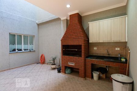 Casa à venda com 210m², 3 quartos e 2 vagasChurrasqueira