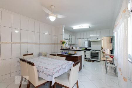 Casa à venda com 210m², 3 quartos e 2 vagasCozinha