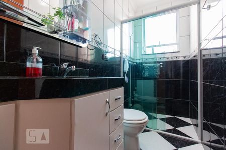 Casa à venda com 210m², 3 quartos e 2 vagasBanheiro suite