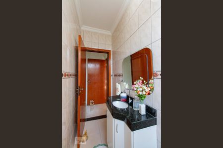 Casa à venda com 210m², 3 quartos e 2 vagasBanheiro 2