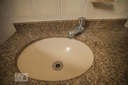 Apartamento à venda com 55m², 2 quartos e 1 vagaBanheiro - Torneira